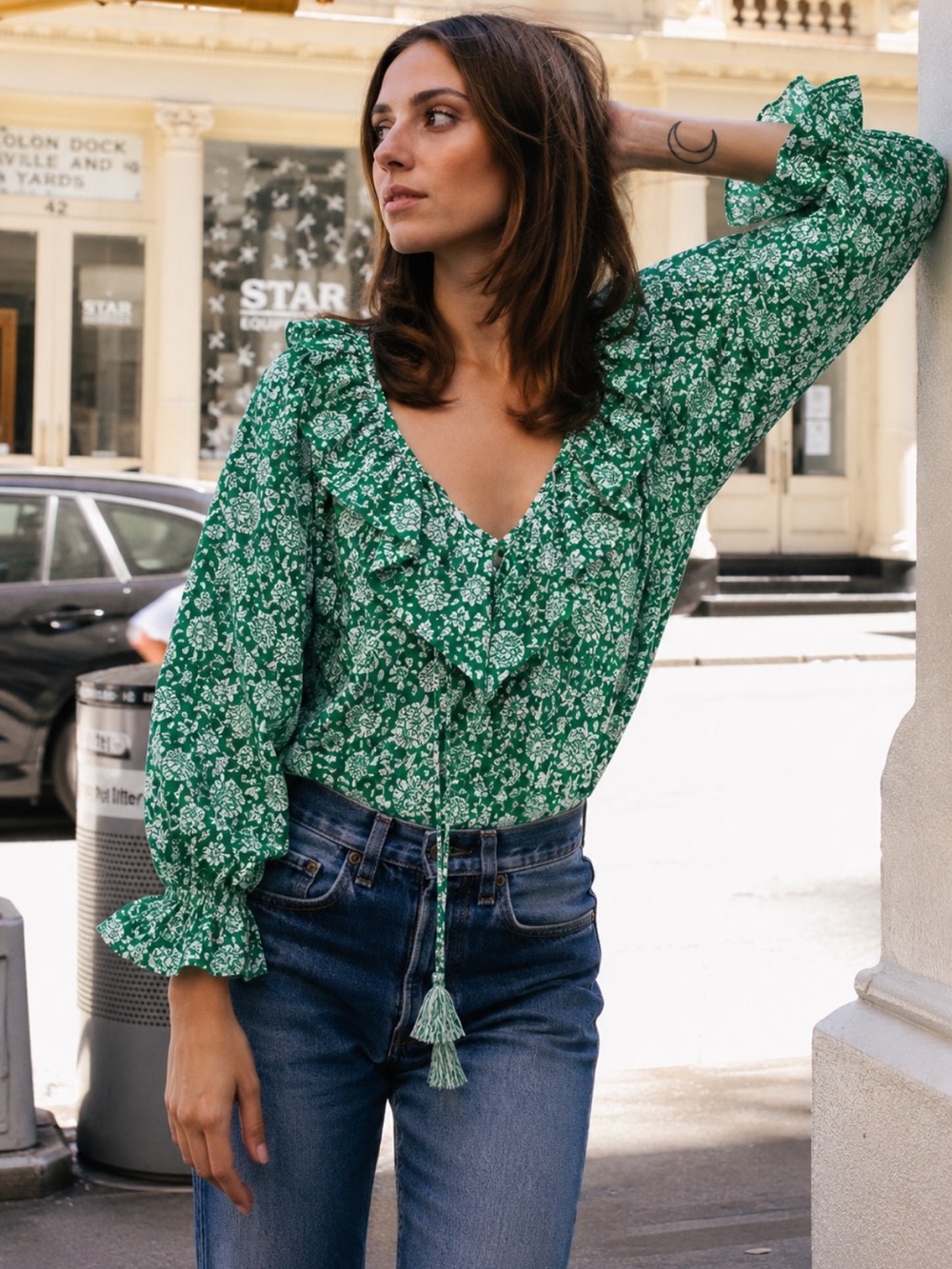Mille Resort Blouse May Ruffle Neck in Floral Green Zinnia